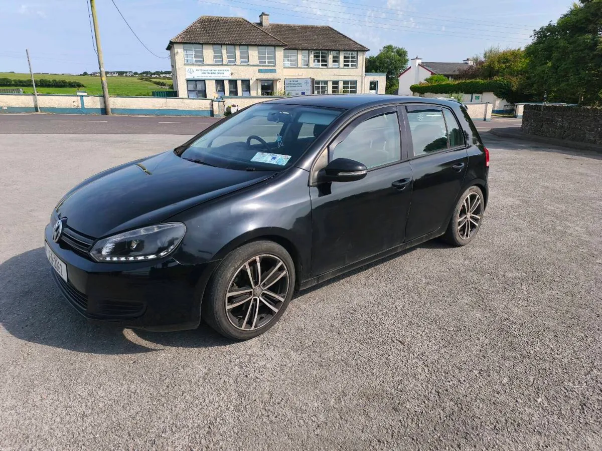 2011 VW GOLF ,,,, TRADE SALE - Image 1