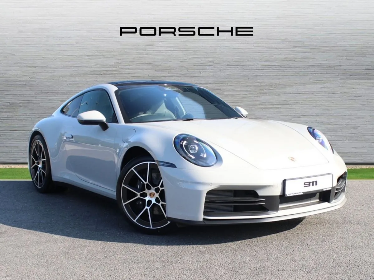 Porsche 911 Carrera - Image 1