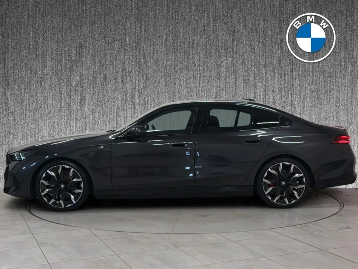 BMW 5-Series 530e M Sport Pro - Image 3