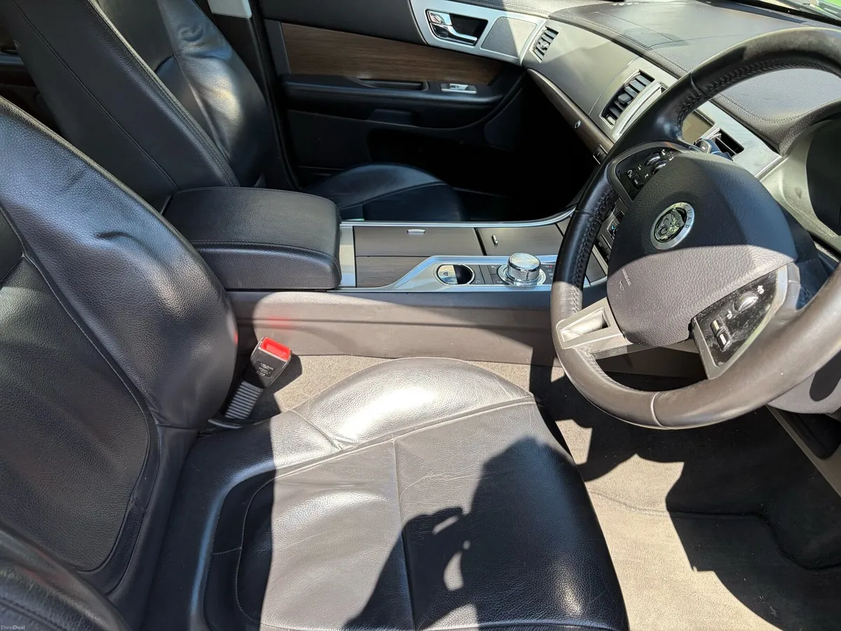 Jaguar XF 2014 - Image 3
