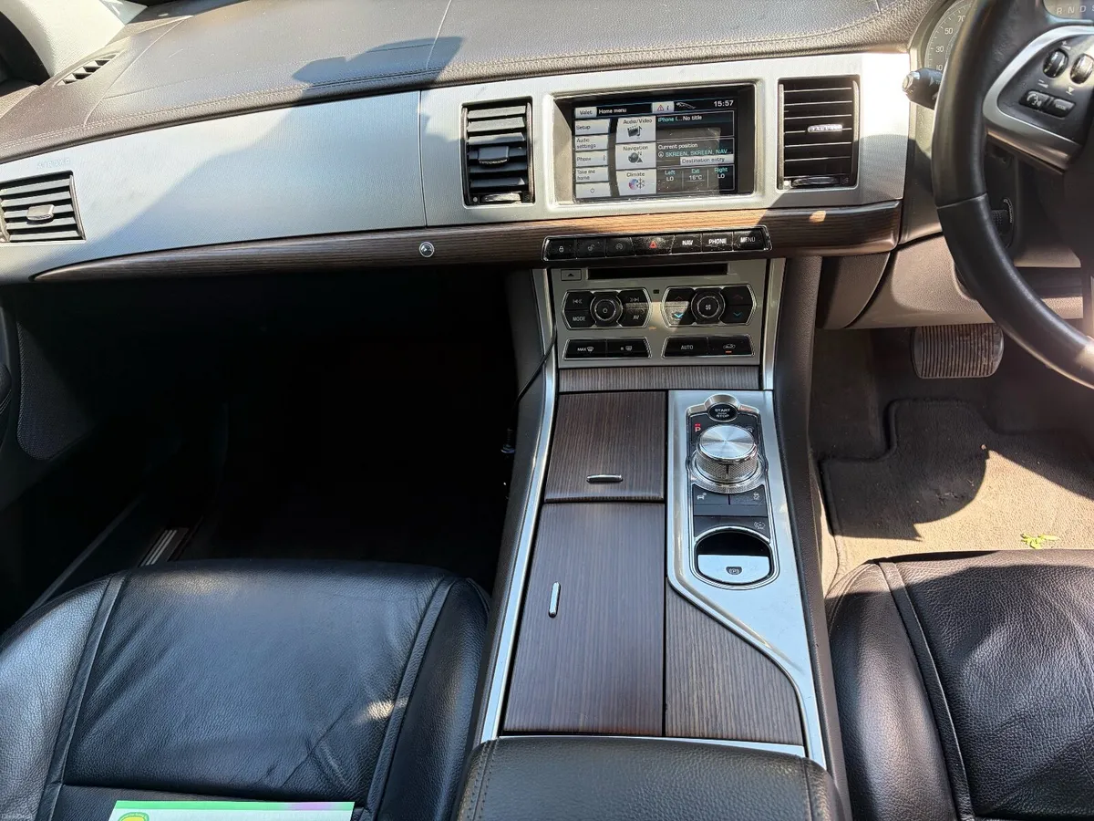 Jaguar XF 2014 - Image 4