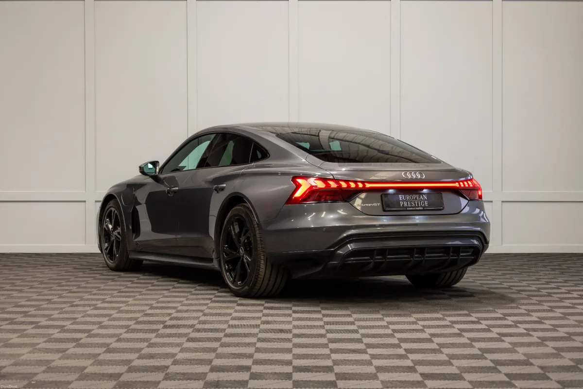 2023 Audi e-Tron GT Quattro - Image 4