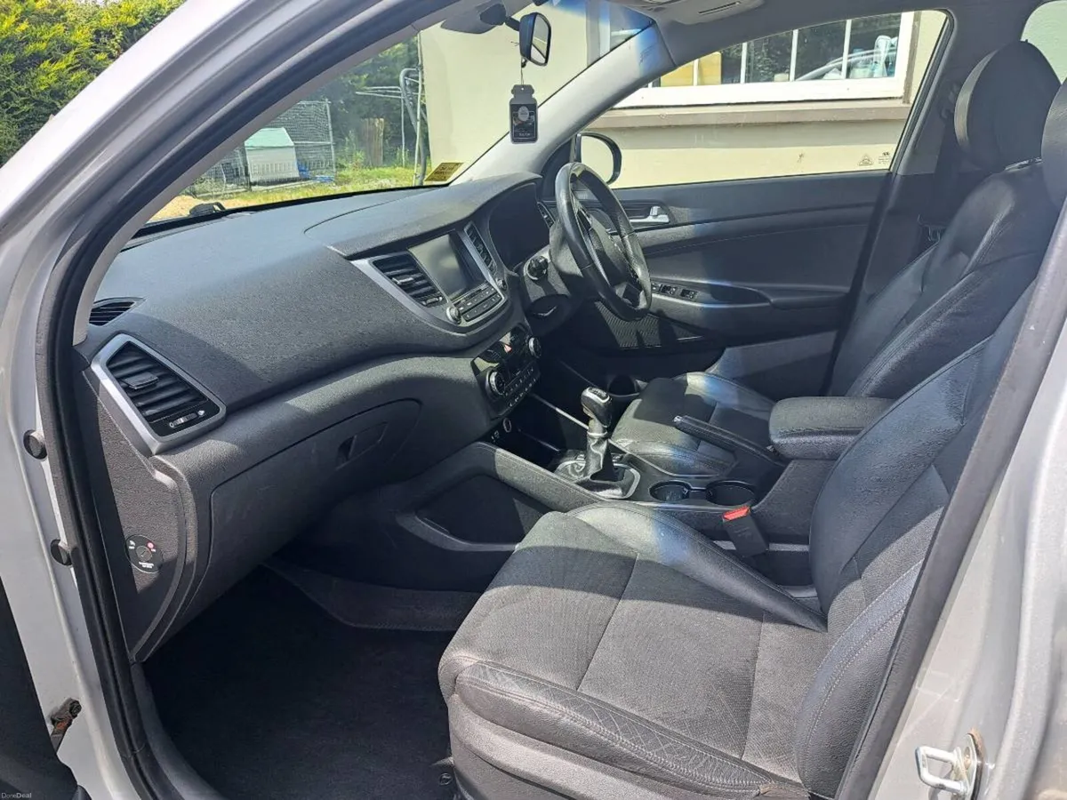 Tuscan 2016 low mileage - Image 4