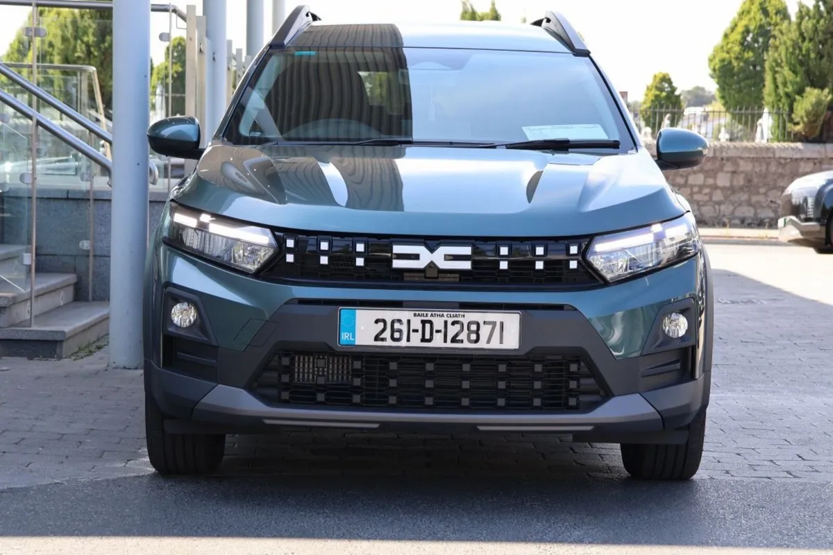 Dacia Jogger TCe 110 Expression, 7 seater , low mi - Image 5