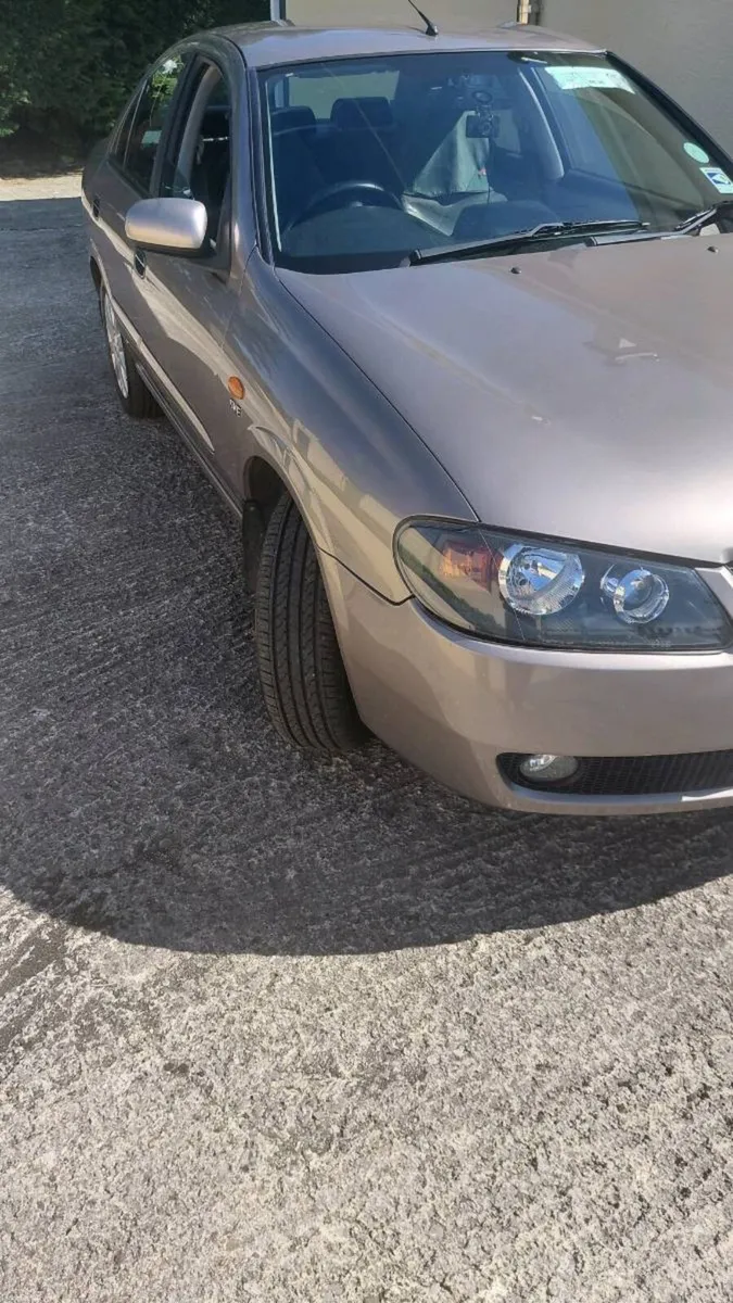 Clean 2005 Nissan Almera SVE. - Image 2