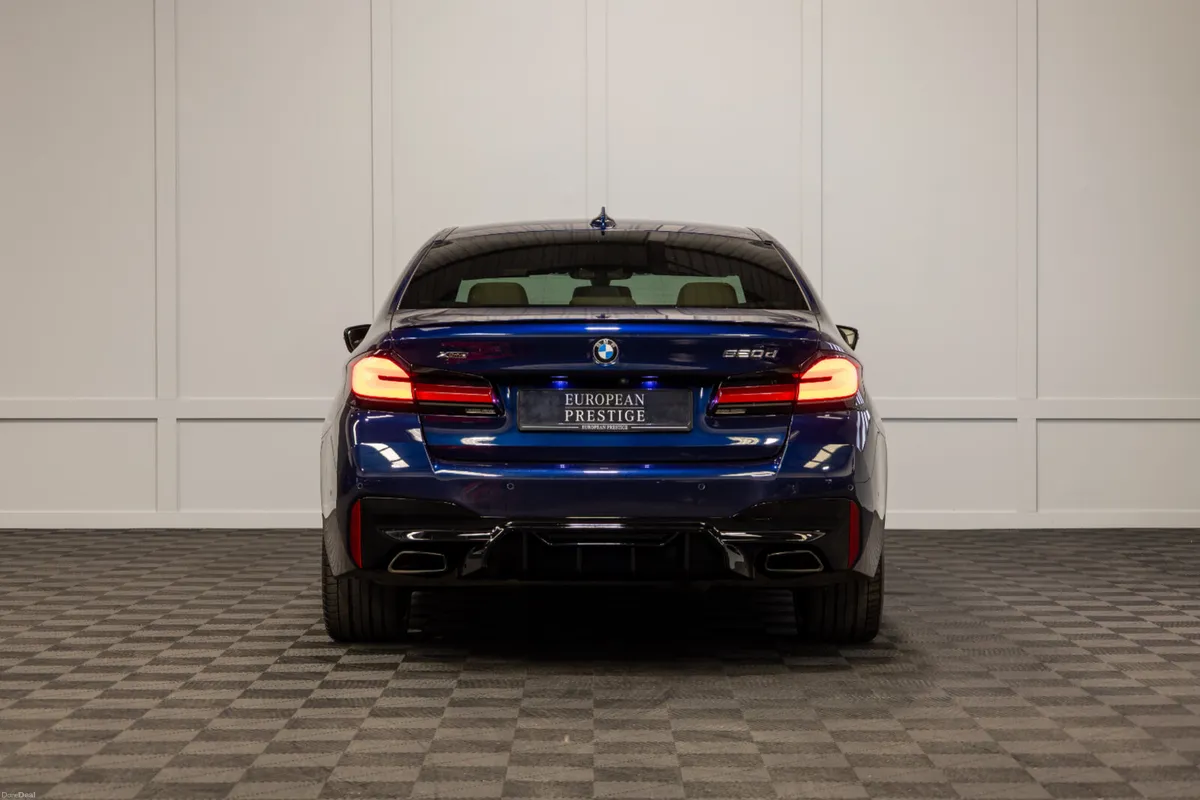 222 BMW 5-Series X-Drive 520d M-Sport - Image 5