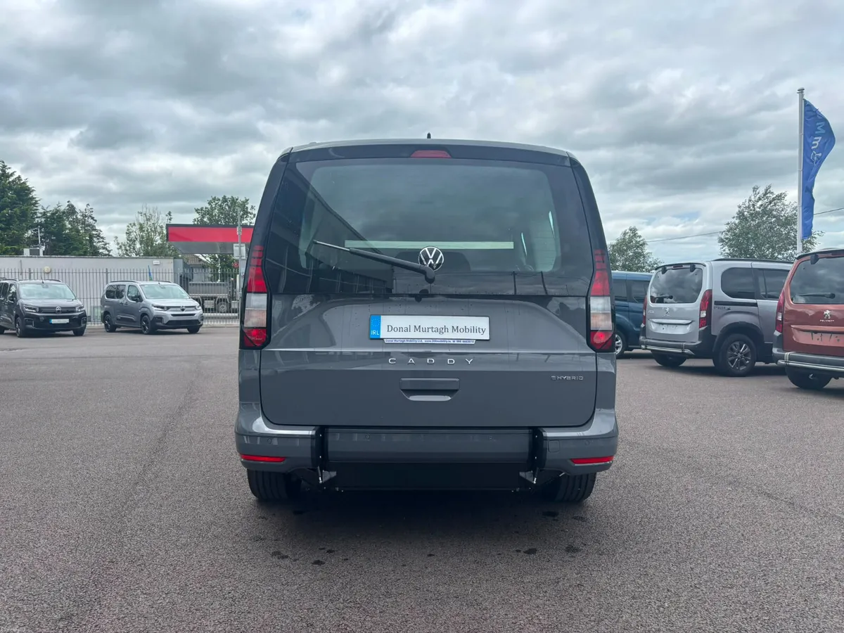 Wheelchair Taxi PHEV Caddy - Image 6