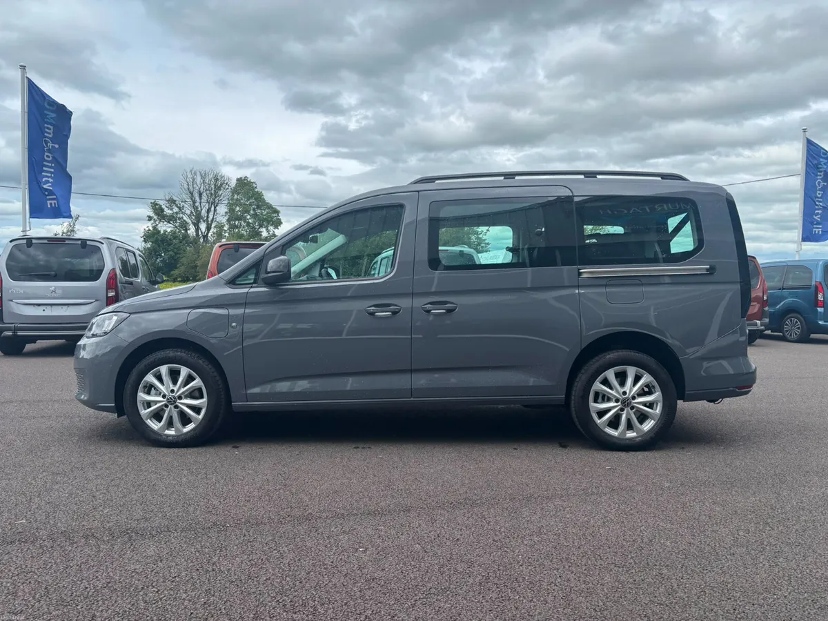 Wheelchair Taxi PHEV Caddy - Image 4