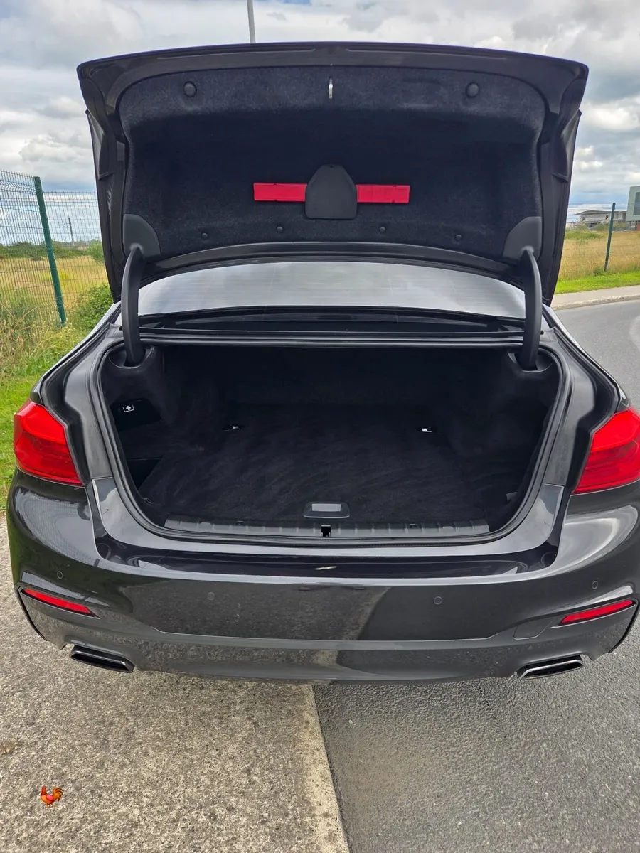 BMW 5-Series 2018 - Image 4