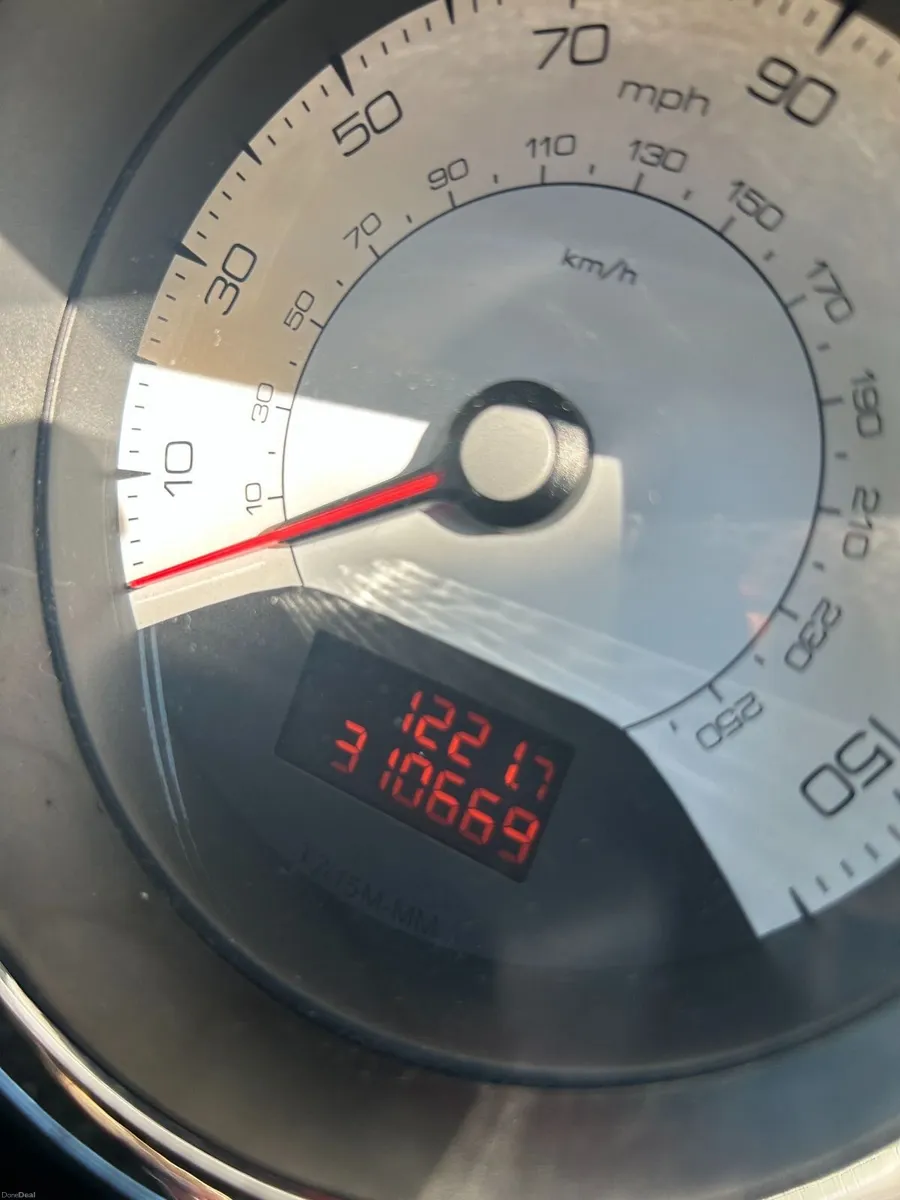 Peugeot 308 2012 - Image 3