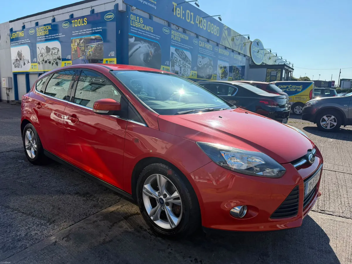 Ford Focus 2012 Automatic - Image 5