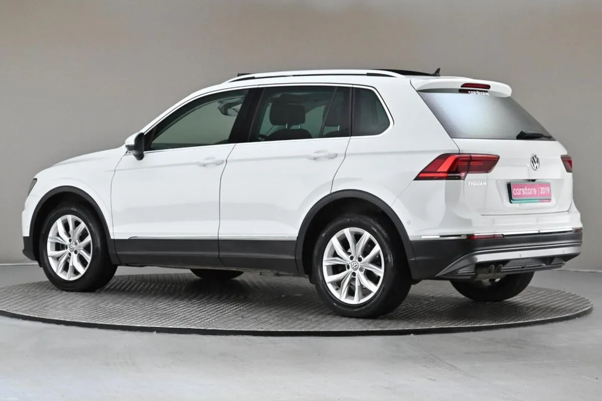 Volkswagen Tiguan 2.0 TDI HIGHLINE 6SPD**PAN ROOF* - Image 6
