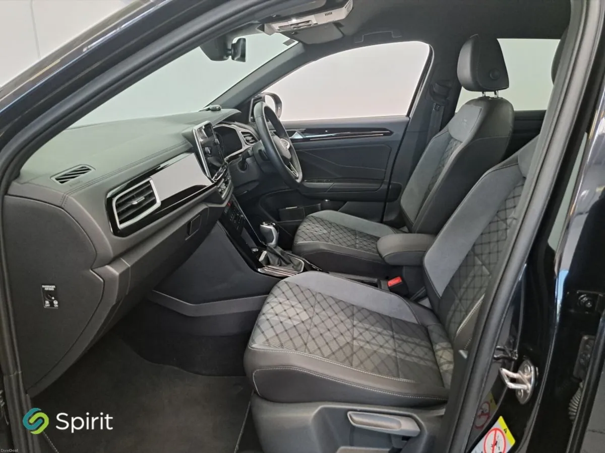 Volkswagen T-Roc 1.5 TSI R-Line*150HP*DSG*Call And - Image 3