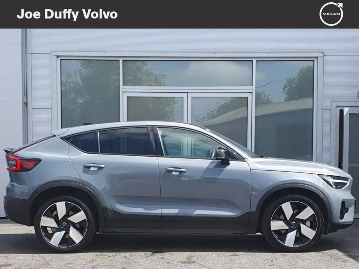 Volvo C40 Recharge BEV 231hp Ultimate // PANORAMIC - Image 5