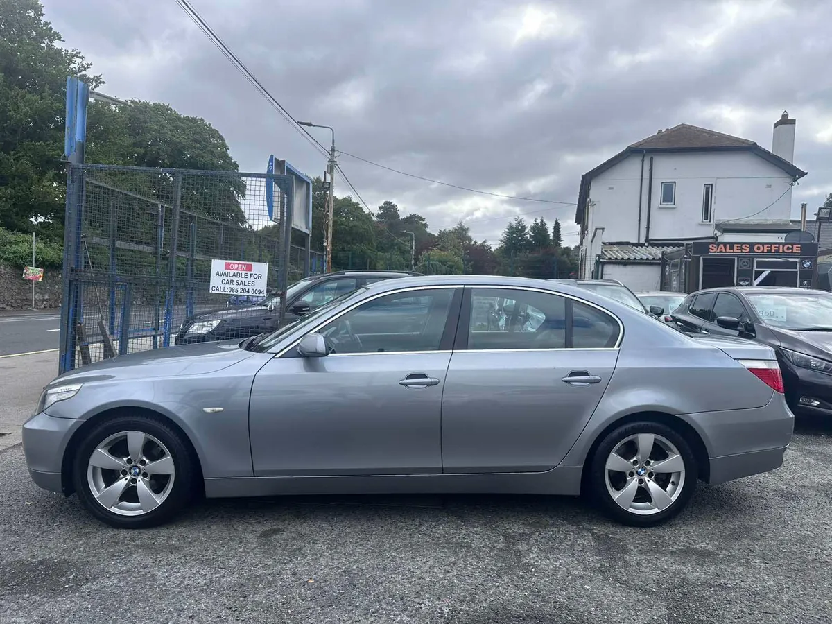 BMW 5-Series 2007 - Image 2