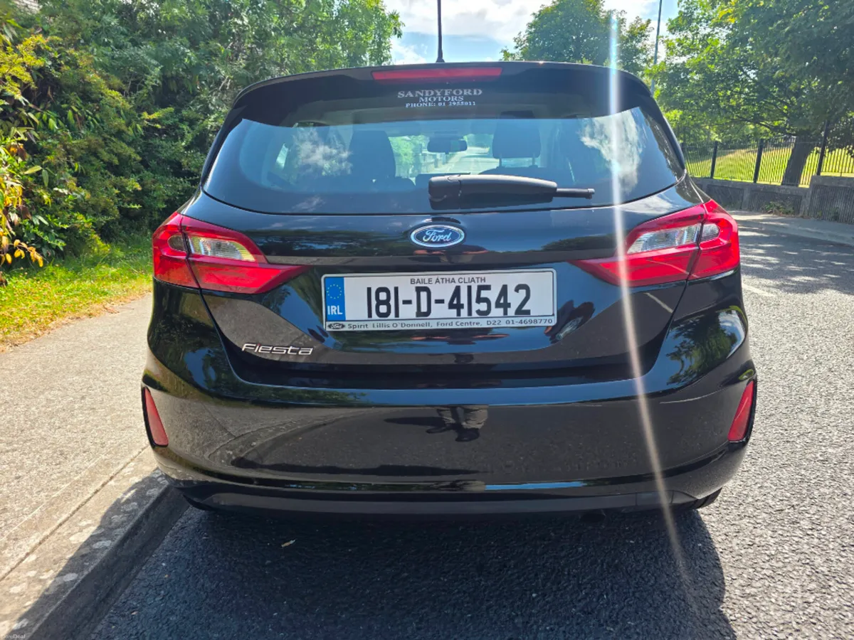 Ford Fiesta Zetec 1.1 70PS 5M 4DR - Image 4