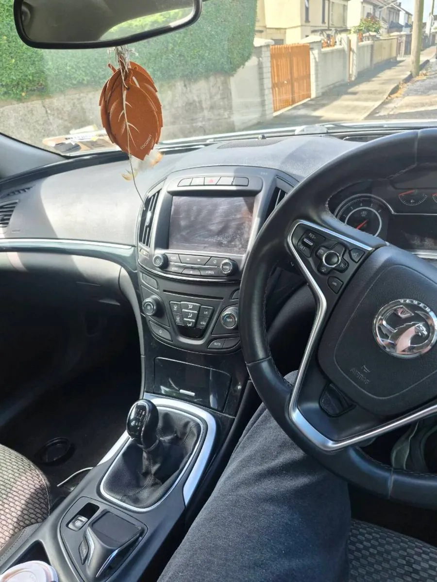 Vauxaul insignia - Image 1