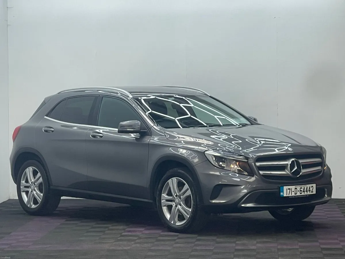 2017 Mercedes-Benz GLA200D, Automatic - Image 1