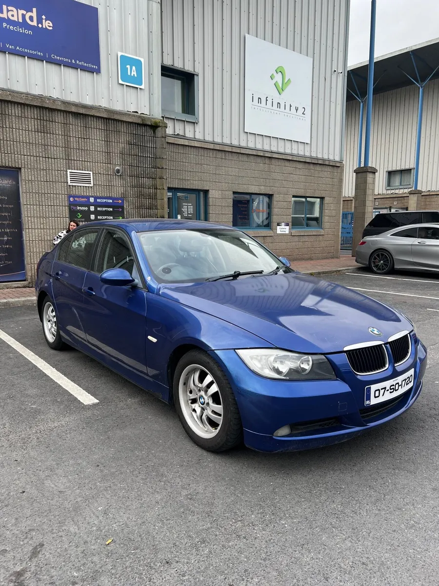 BMW 3-Series 2007 - Image 1