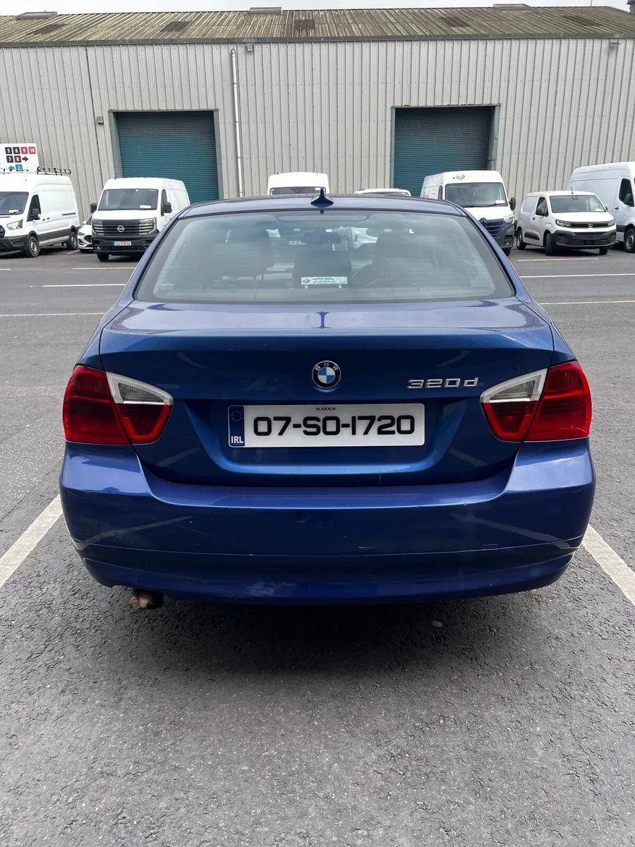 BMW 3-Series 2007 - Image 3