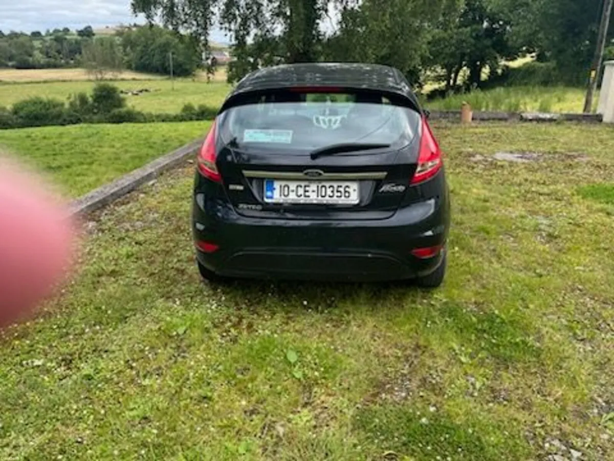 Ford Fiesta 2010 - Image 3