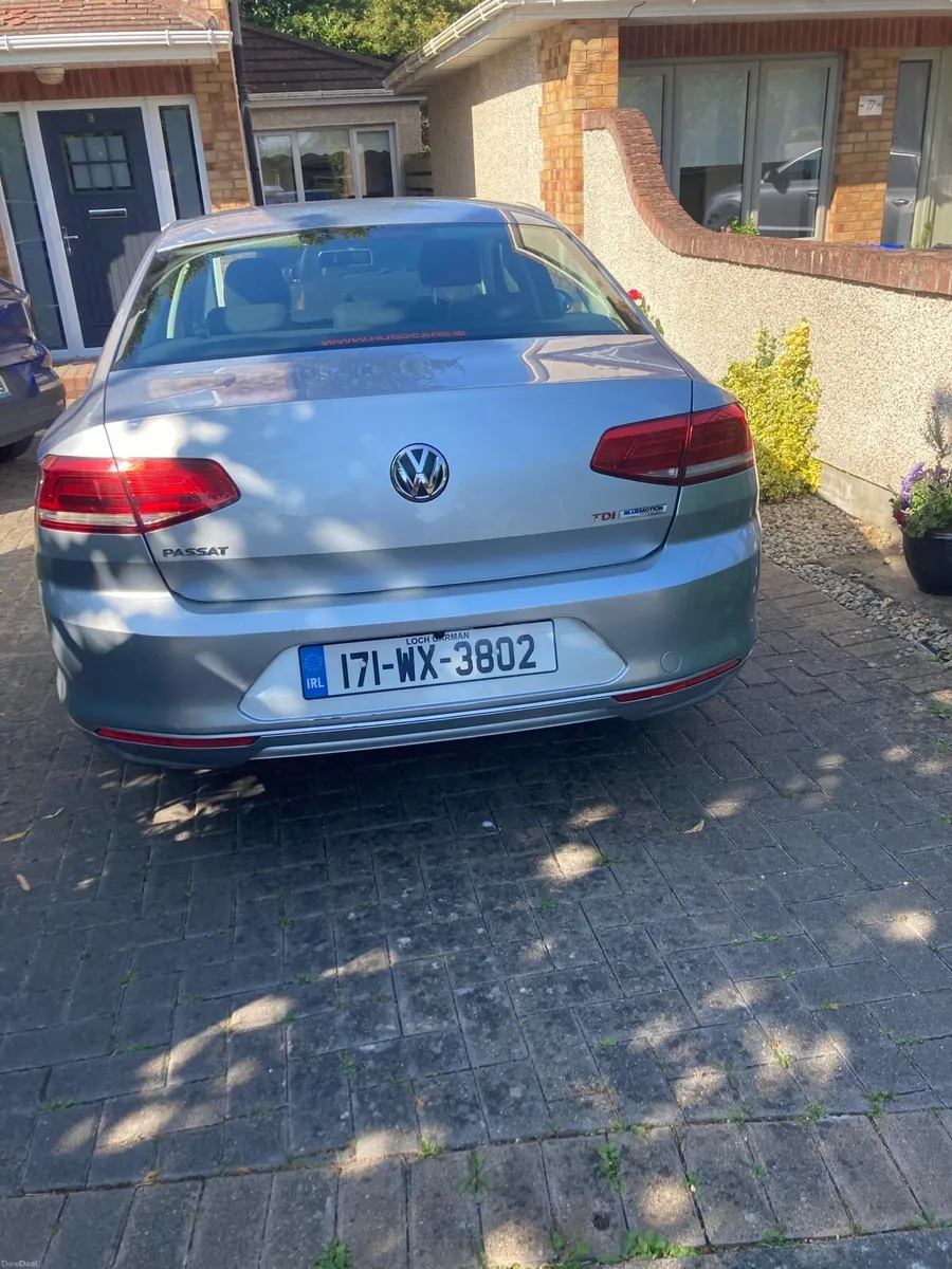 Volkswagen Passat 2017 Apple CarPlay & Reverse Cam - Image 3