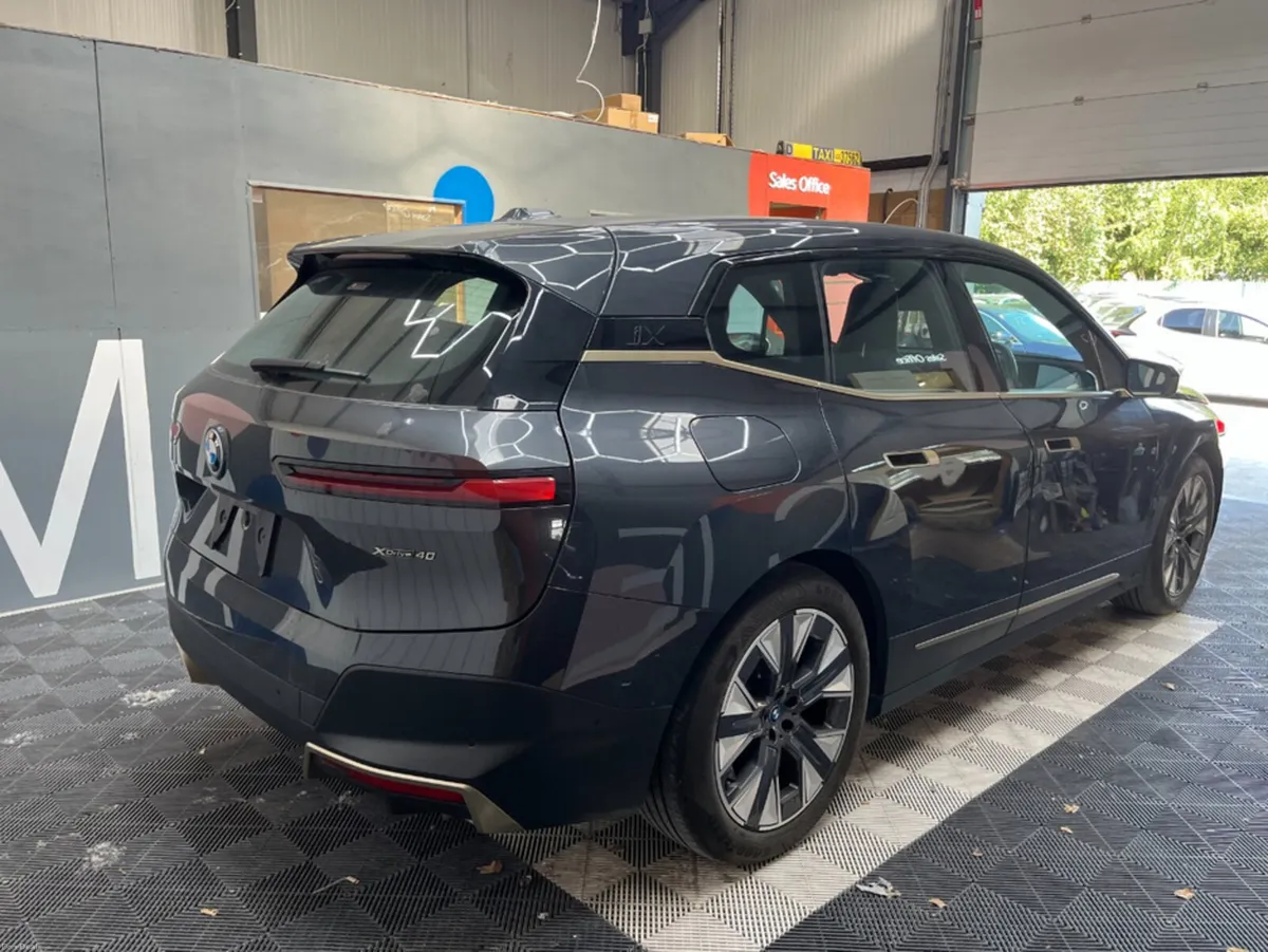 BMW iX 2022 BMW IX XDRIVE40 AUTOMATIC / CRUISE CON - Image 2