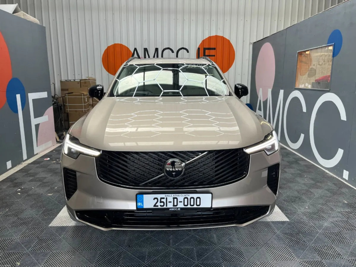 Volvo XC90 2025 VOLVO XC90 T8 PLUG-IN 2.0 AUTOMATI - Image 6