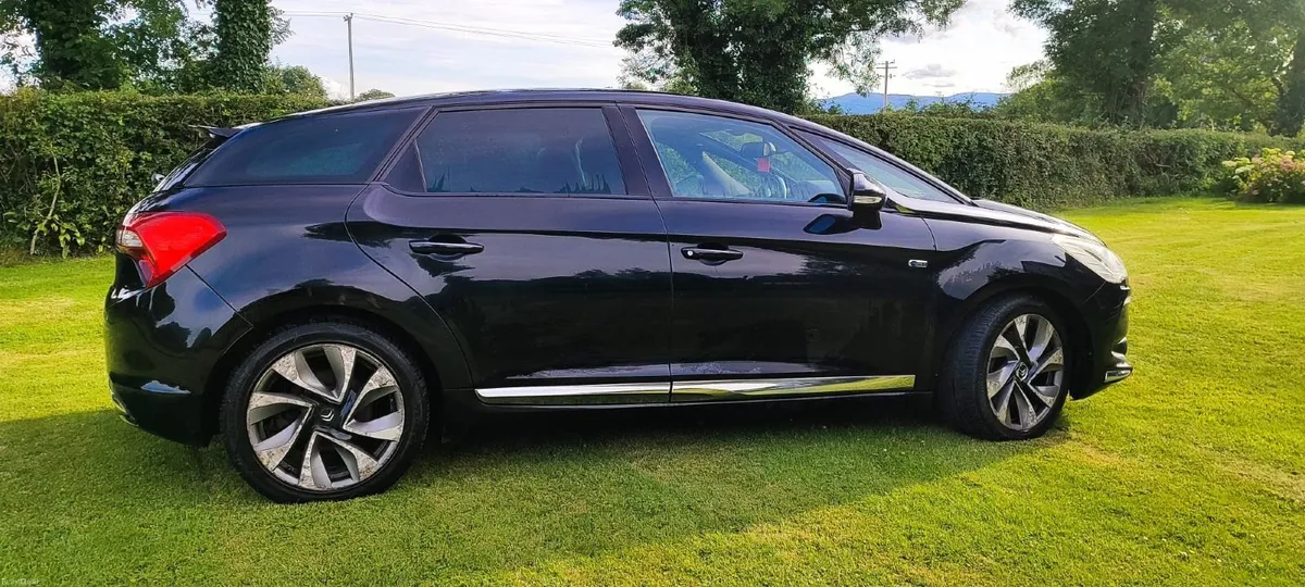 Citroen DS 5 2012 - Image 2