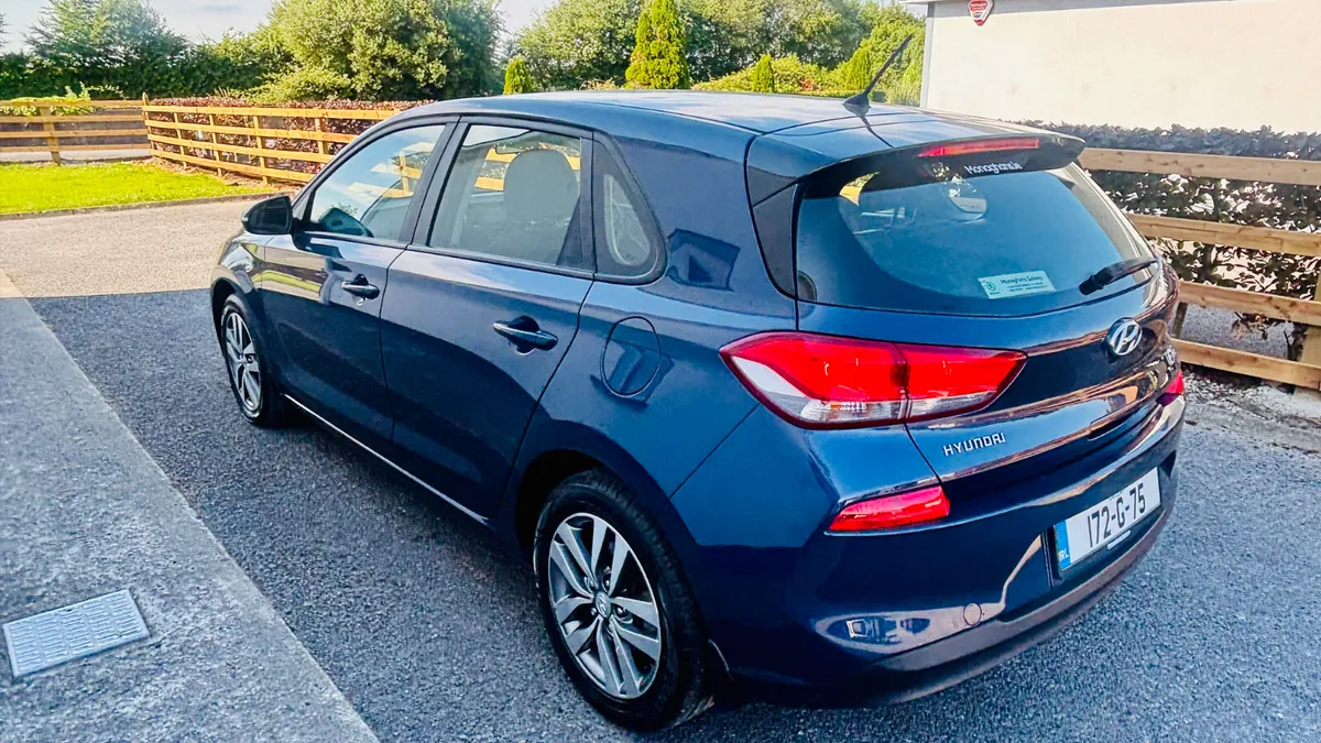 2917 Hyundai i30  DELUX 1.6 L Diesel - Image 4