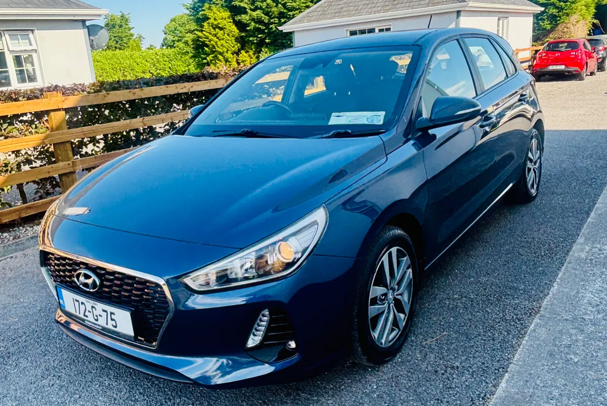 2917 Hyundai i30  DELUX 1.6 L Diesel - Image 3