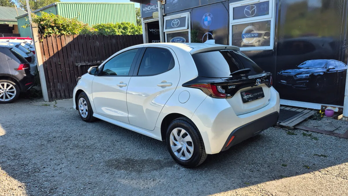 Toyota Yaris 1.5 Hybrid - Image 6