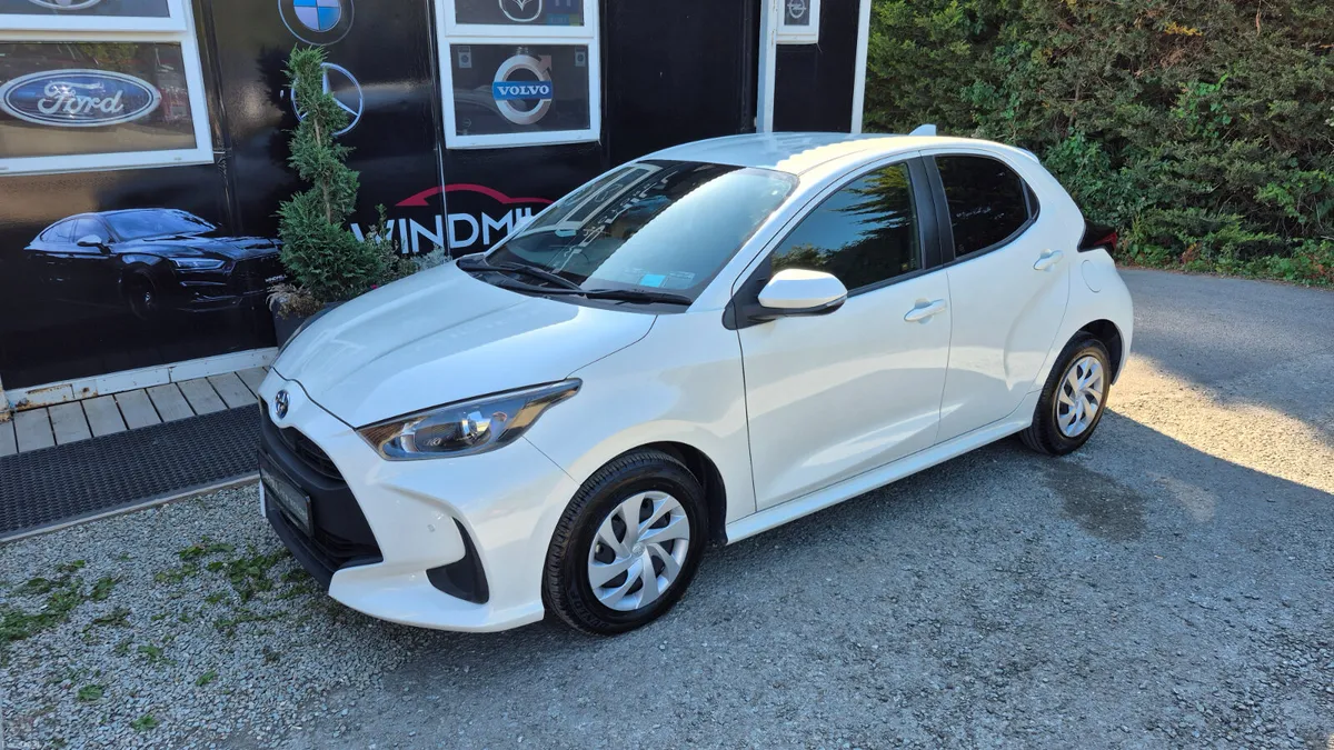 Toyota Yaris 1.5 Hybrid - Image 4