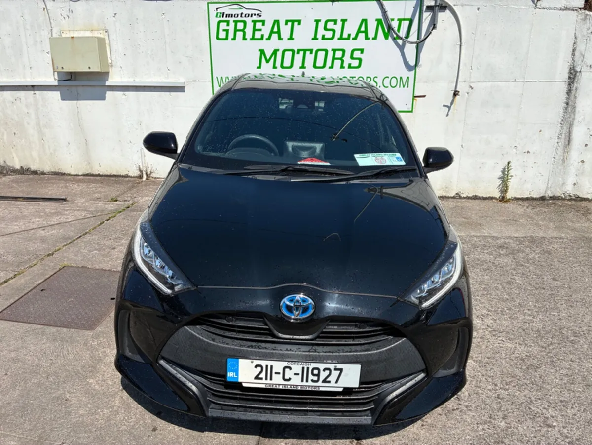 Toyota Yaris 1.5i G HYBRID AUTOMATIC - Image 5