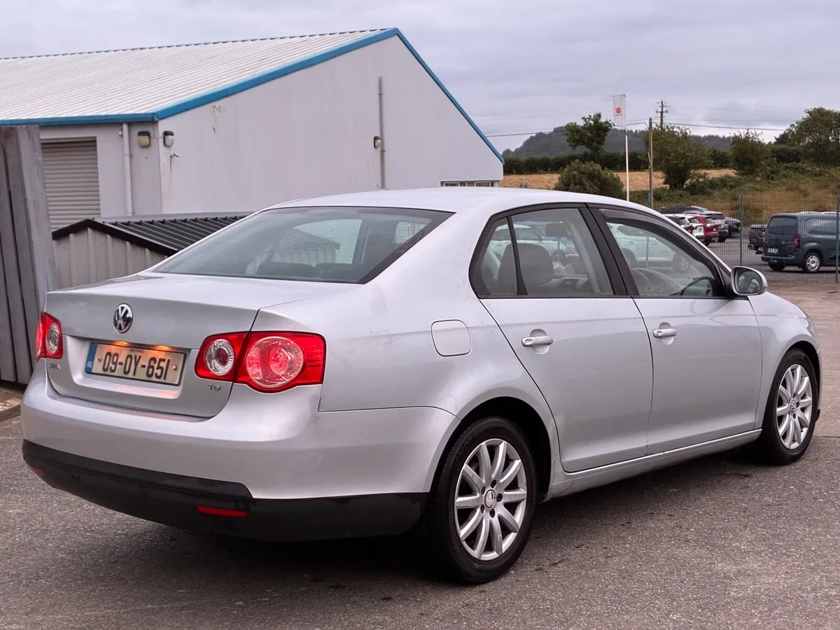 2009 Volkswagen Jetta 1.9 TDI - Image 3