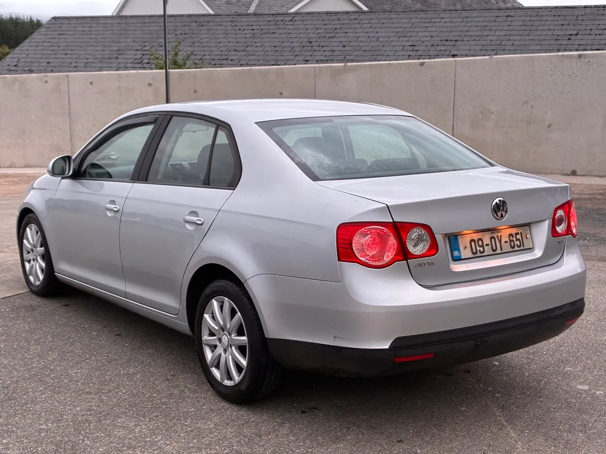 2009 Volkswagen Jetta 1.9 TDI - Image 4