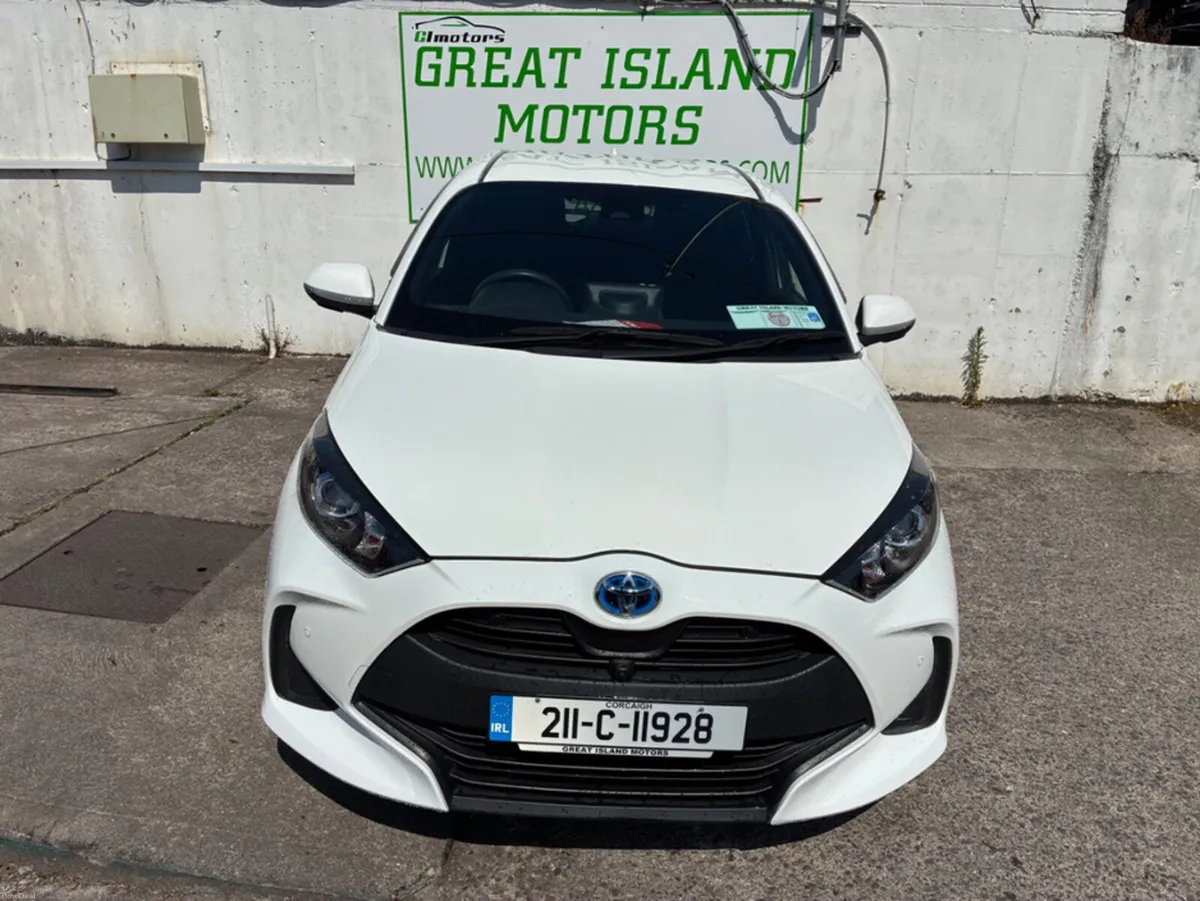 Toyota Yaris 1.5i X HYBRID AUTOMATIC - Image 5