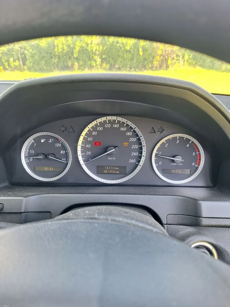 Mercedes-Benz C-Class 2009 - Image 3