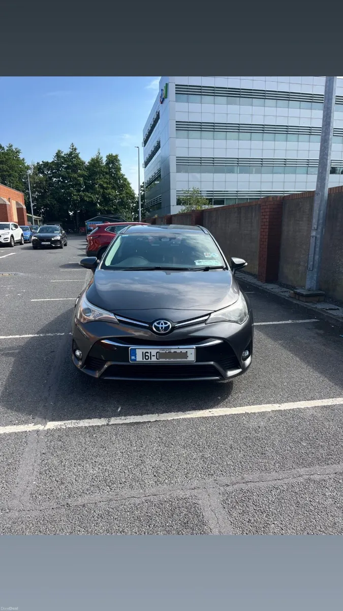 Toyota Avensis Business edition estate - Image 2