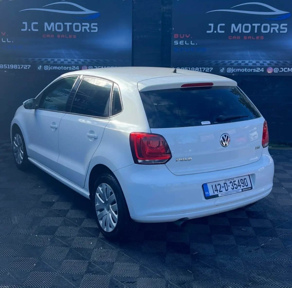 142 VW Polo (Low KM) Automatic - Image 4