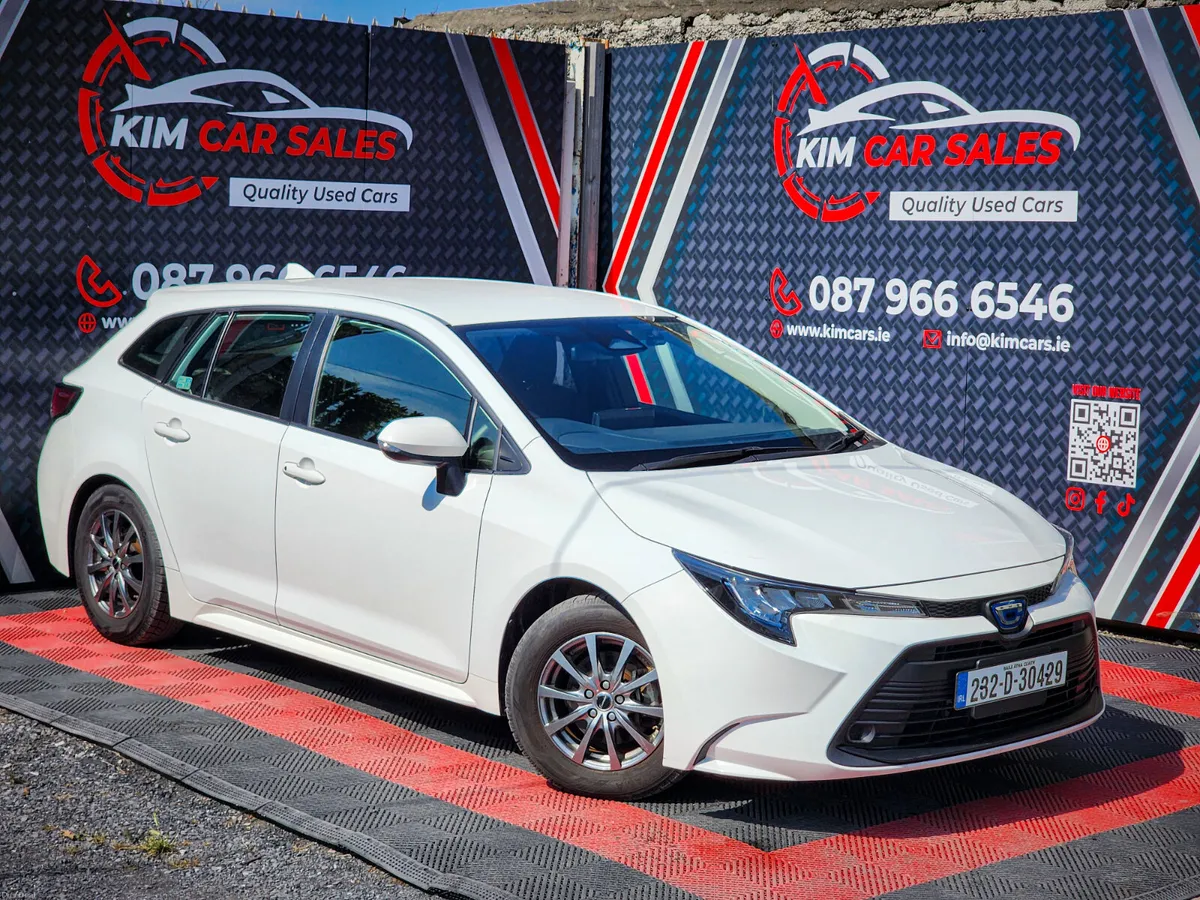 Toyota Corolla 2023 - Image 2