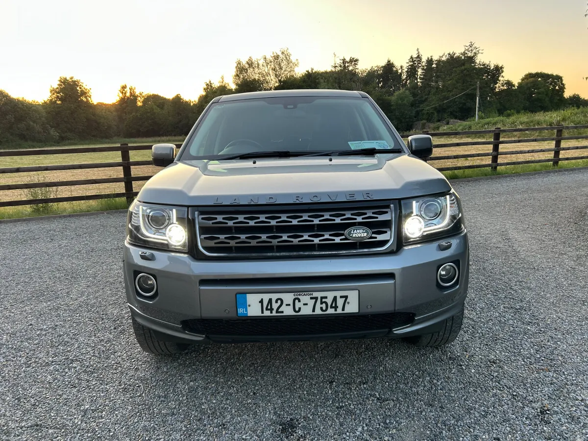 2014 Freelander 2 Auto SE Tech - Image 2
