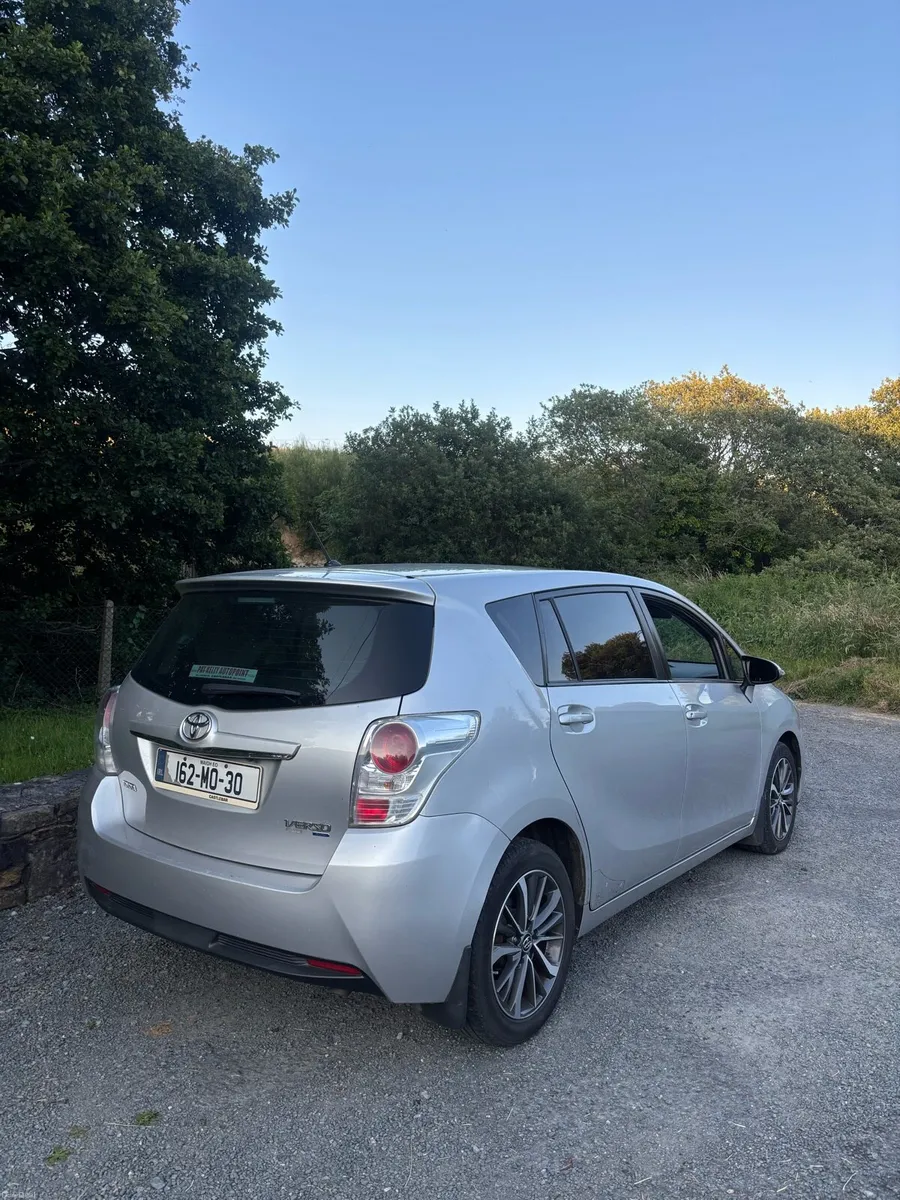 2016 Toyota Verso - Image 4