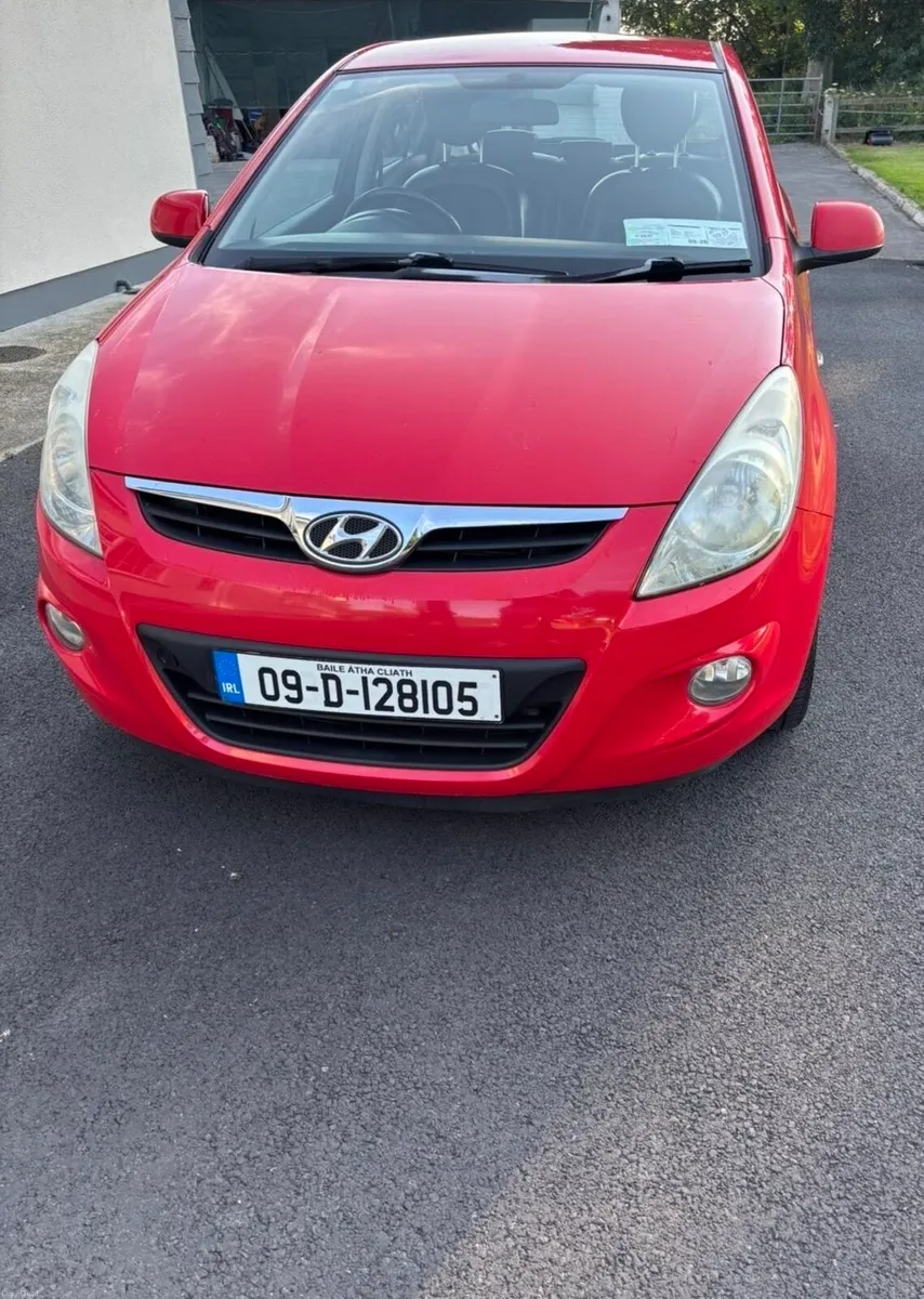 Hyundai i20 NCT & TAX 03/27 - Image 2