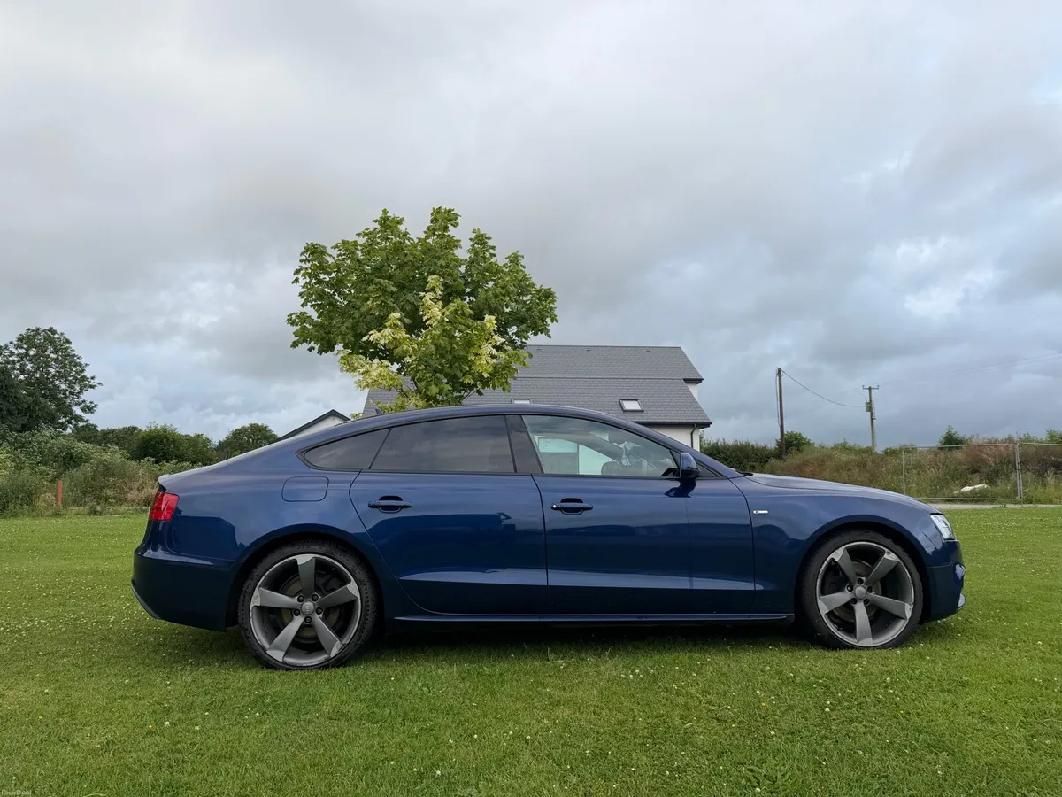 Audi A5 2.0 TDI Automatic S Line Black Edition - Image 3
