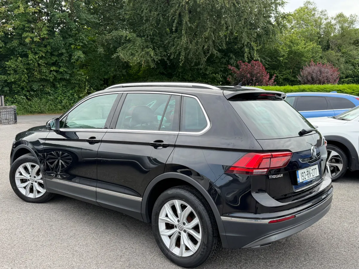 2019 Volkswagen Tiguan Highline - Image 2