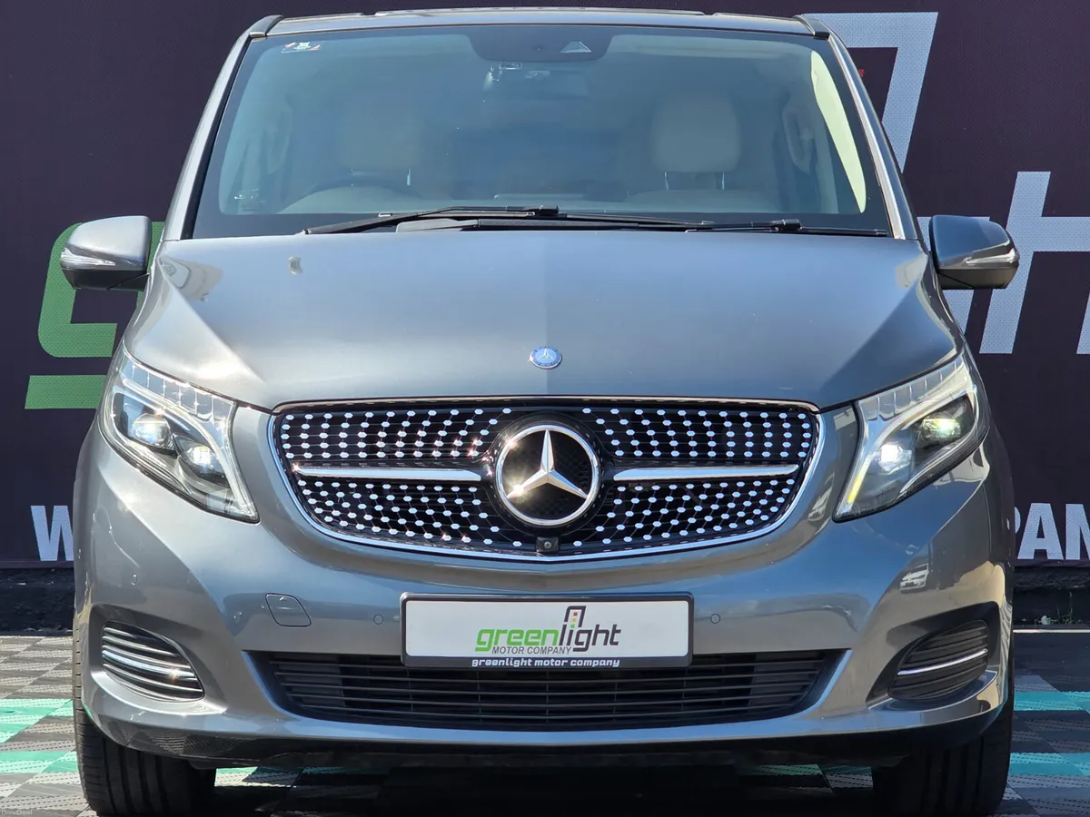 2016 Mercedes-Benz V-Class V250 Compact Low Mileag - Image 2