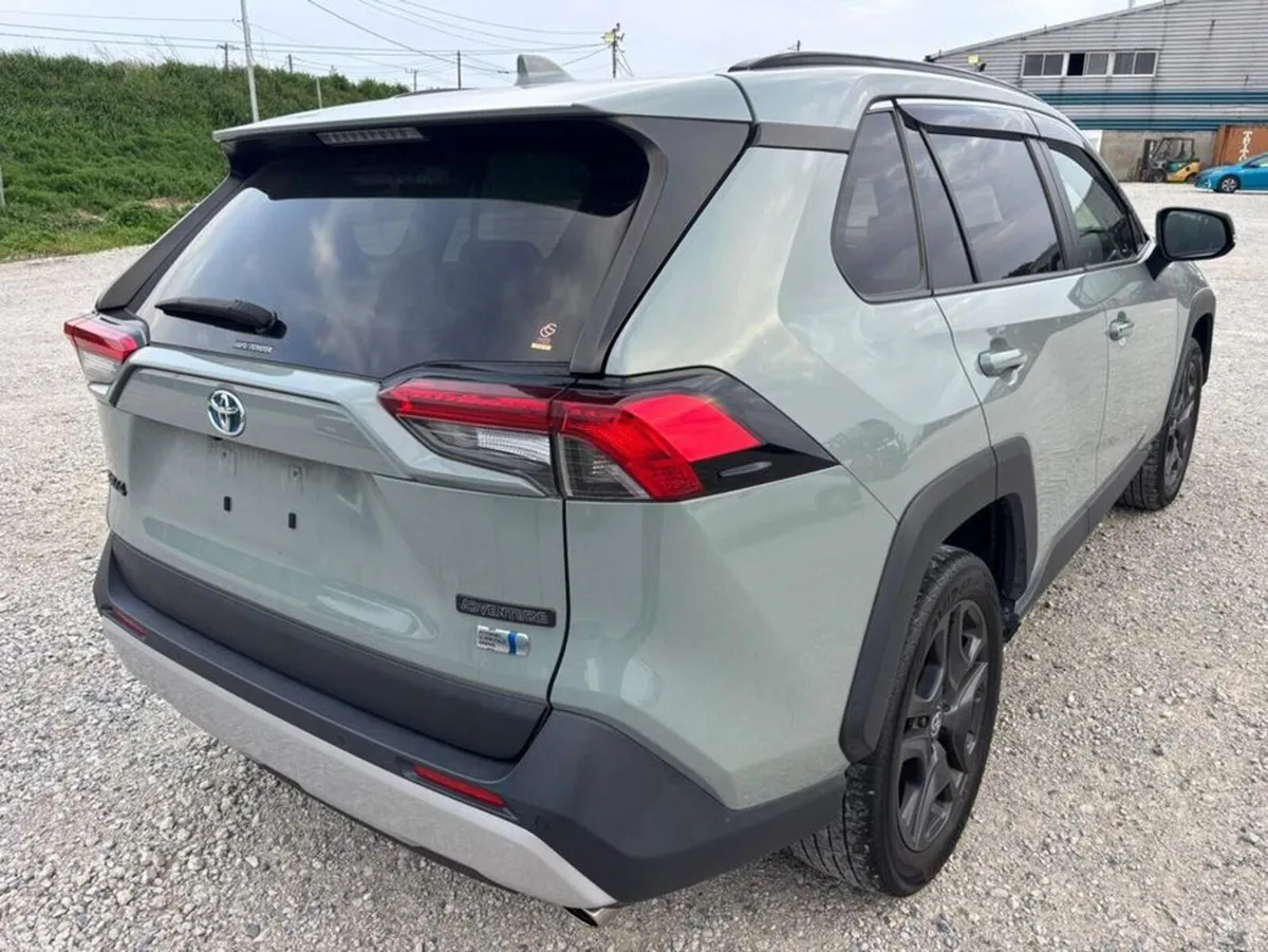 Toyota RAV4 Adventure 4x4 - Image 4