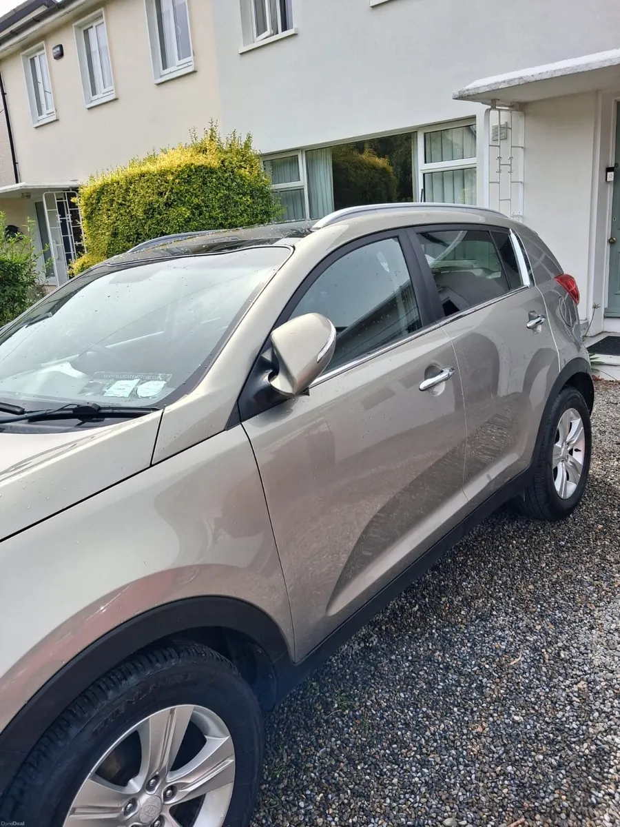 2013 Kia Sportage EXS Sun Roof - Image 1