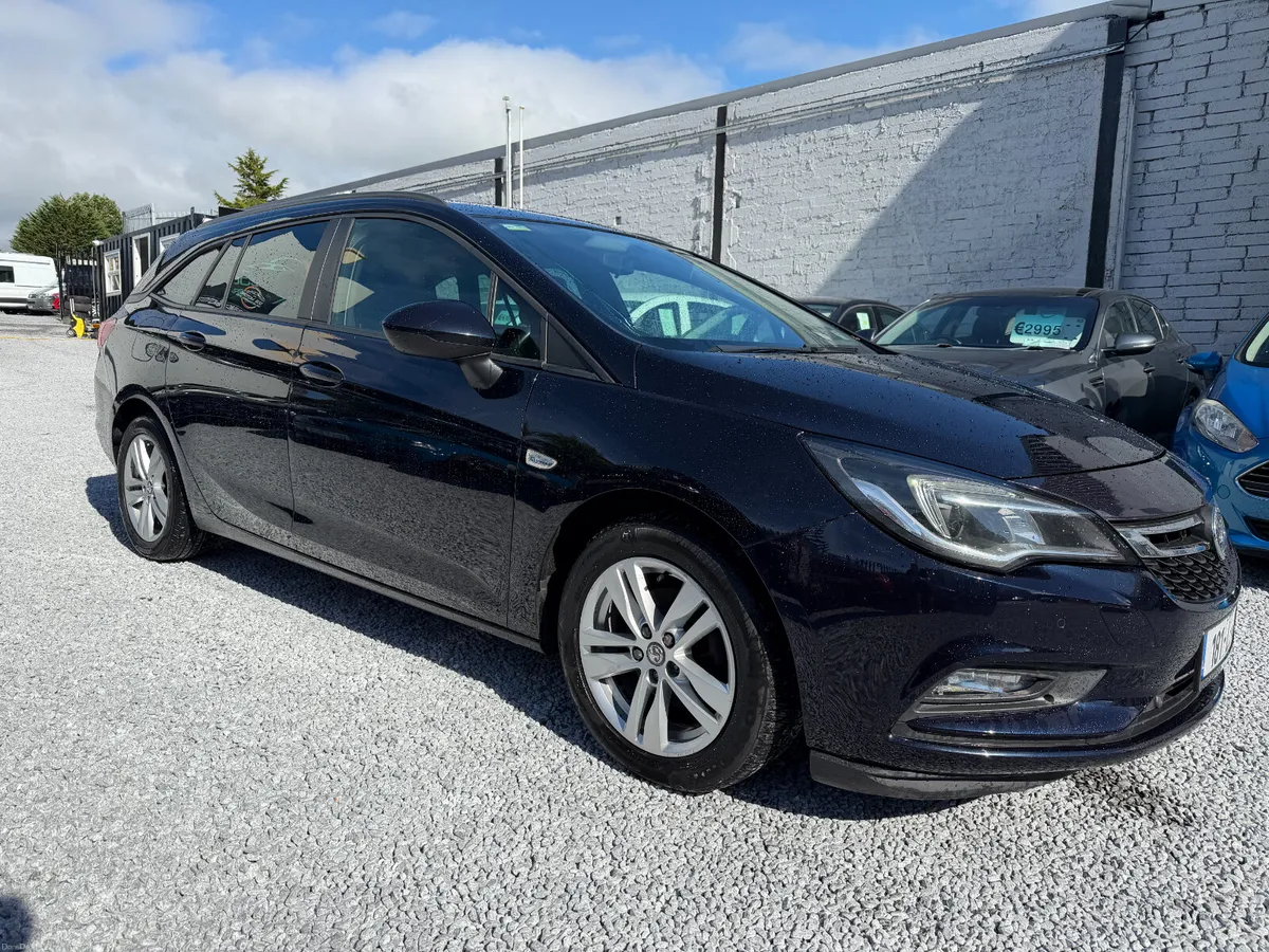 2018 (181) Vauxhall Astra 1.6 CDTI Tech Line - Image 1